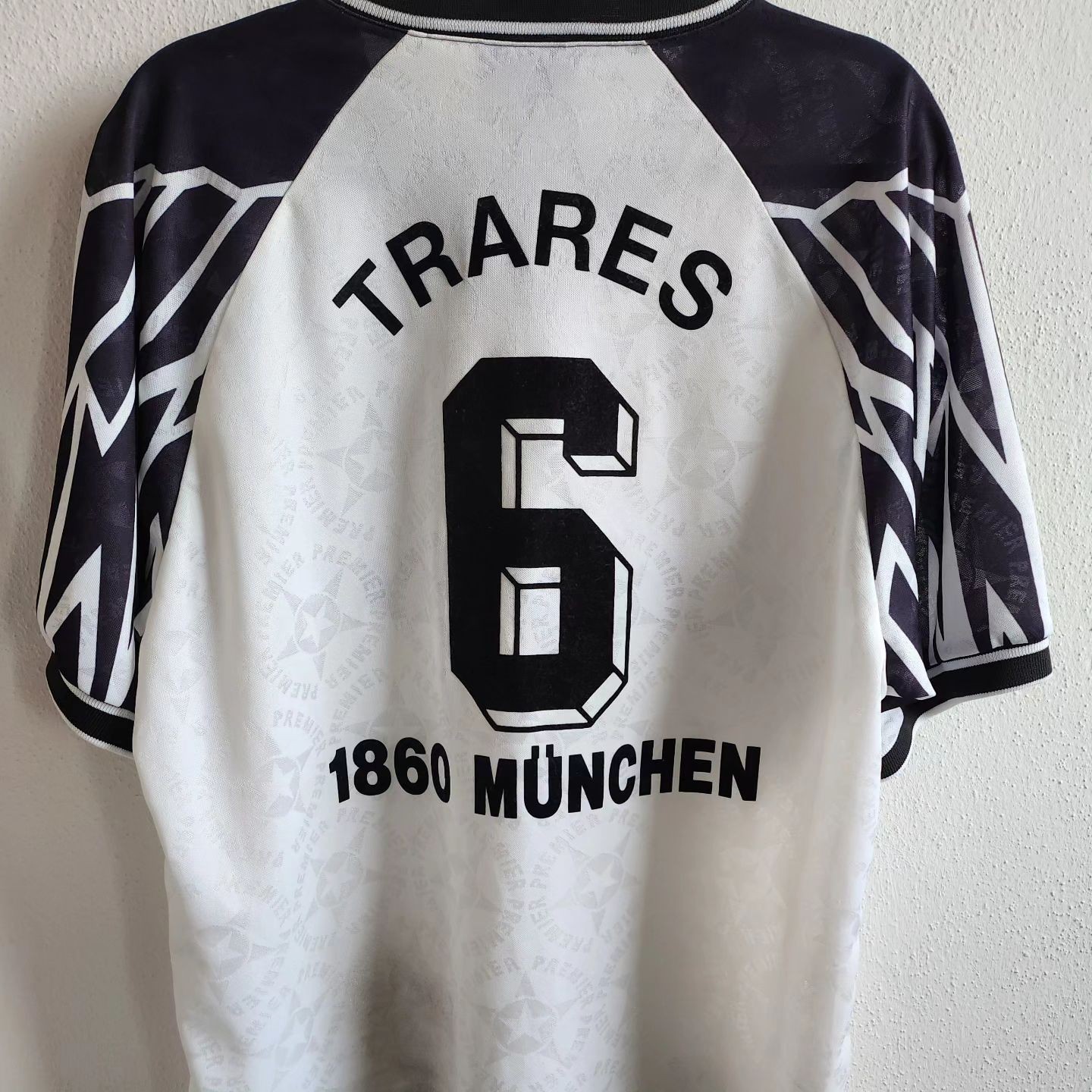 TSV 1860 München 1995-96 Fourth Kit