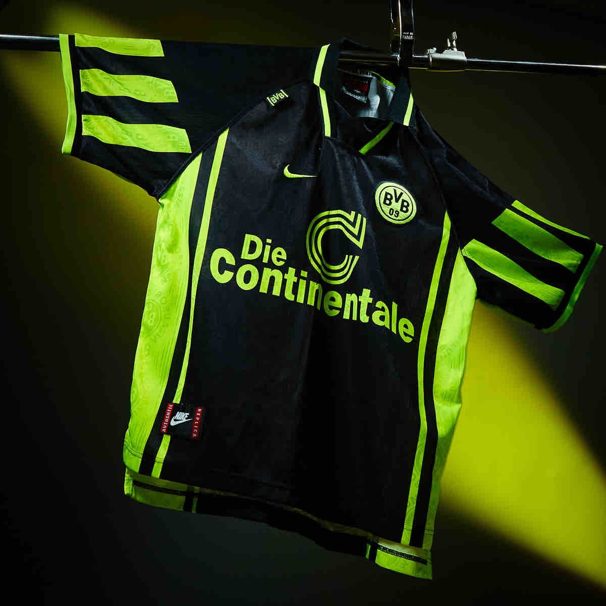 Borussia Dortmund 1996-97 Away Kit