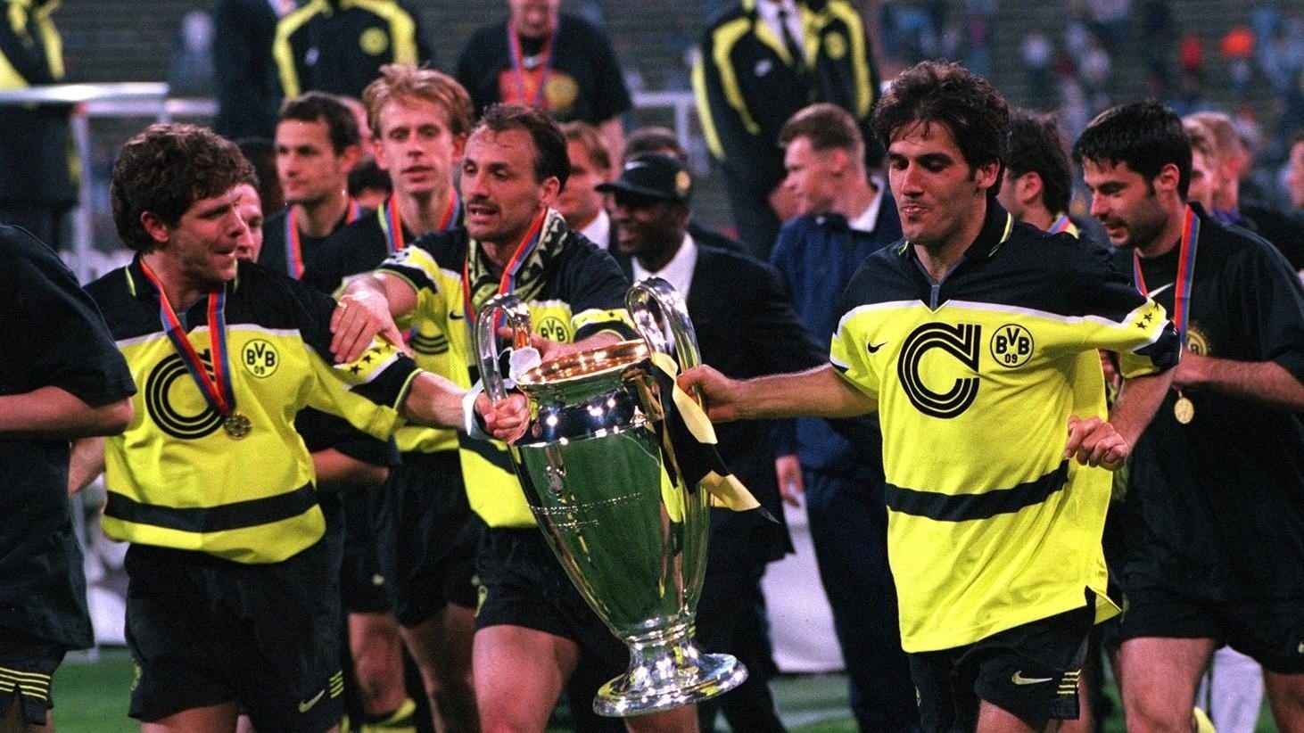 Borussia Dortmund 1996-97 Champions League Final Kit