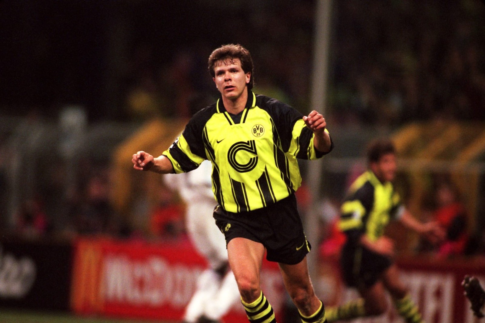 Borussia Dortmund 1996-97 Champions League Home Kit