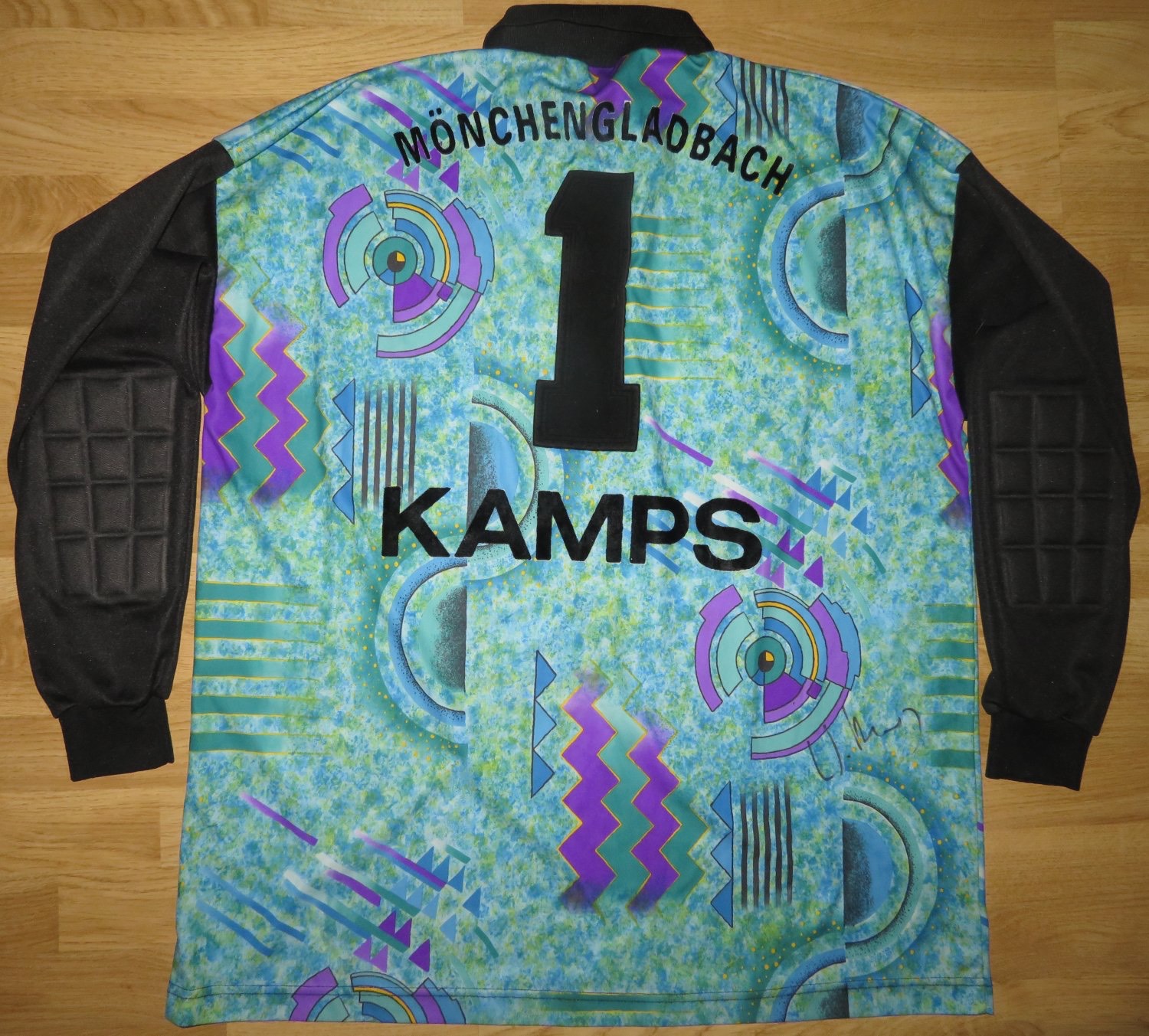 Borussia Mönchengladbach 1996-97 GK 3 Kit