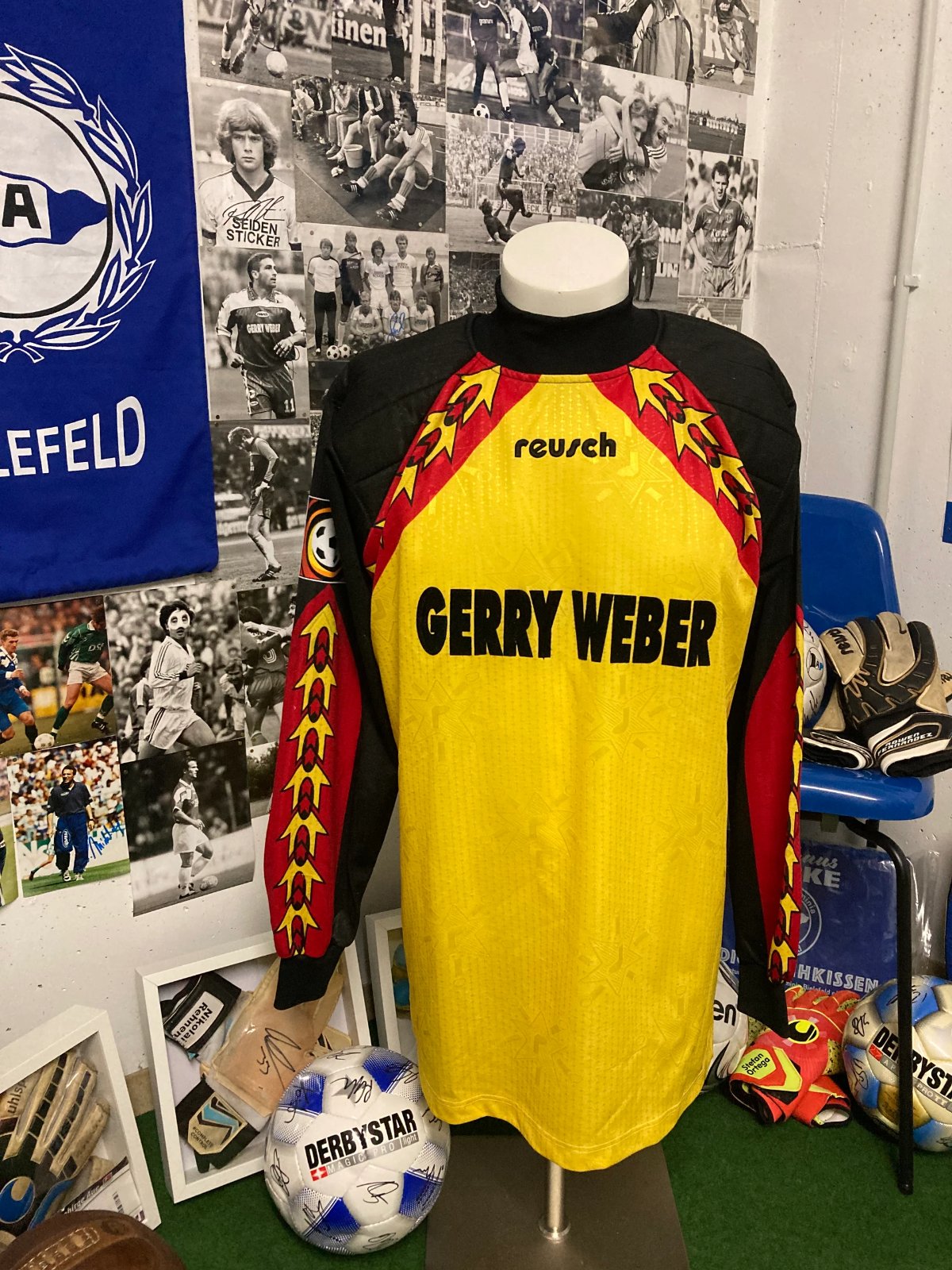 Arminia Bielefeld 1996-97 GK 1 Kit