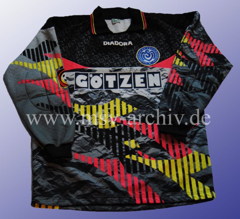 MSV Duisburg 1996-97 GK 1 Kit