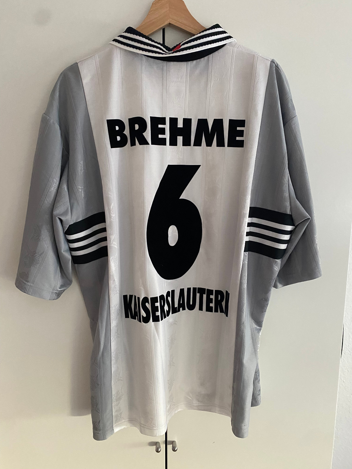 1. FC Kaiserslautern 1997-98 Away Kit