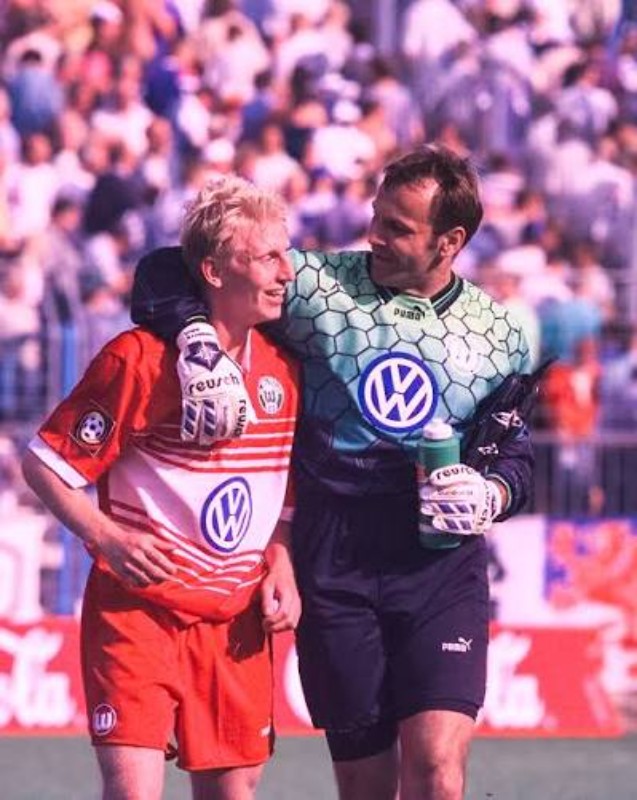 VfL Wolfsburg 1997-98 GK 1 Kit