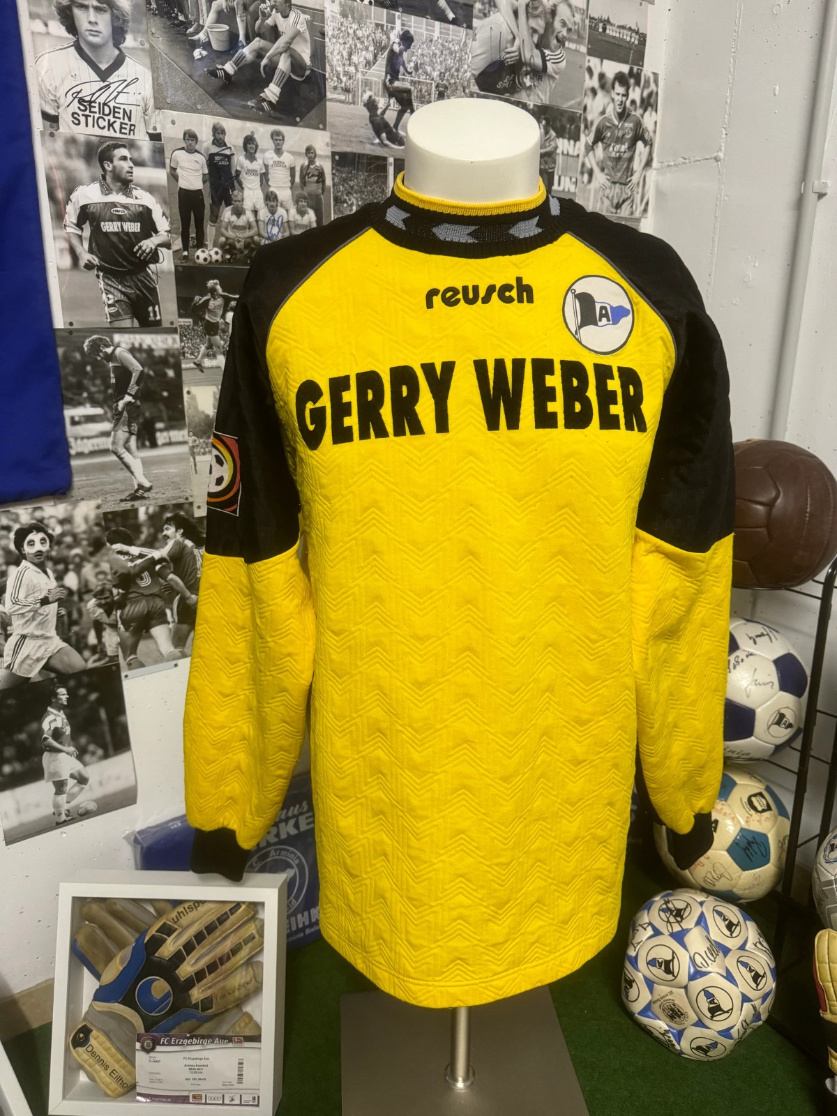 Arminia Bielefeld 1997-98 GK 1 Kit