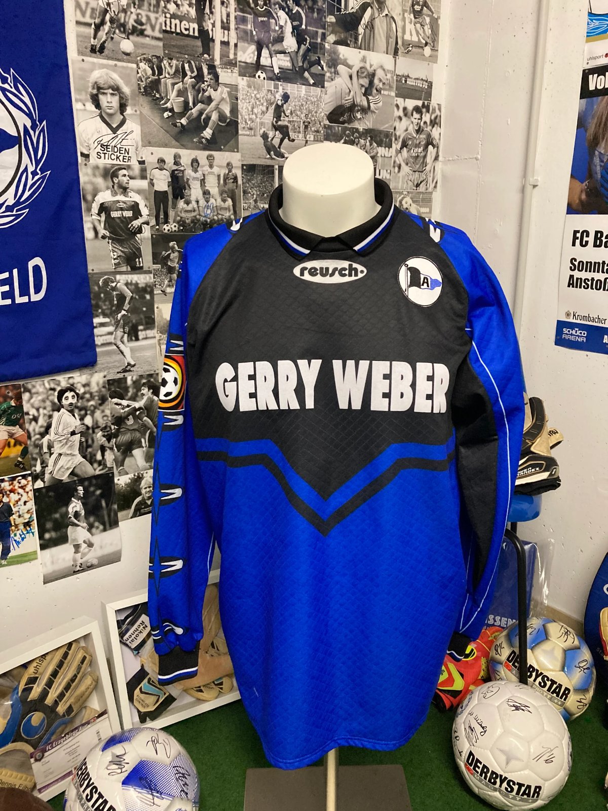 Arminia Bielefeld 1997-98 GK 2 Kit