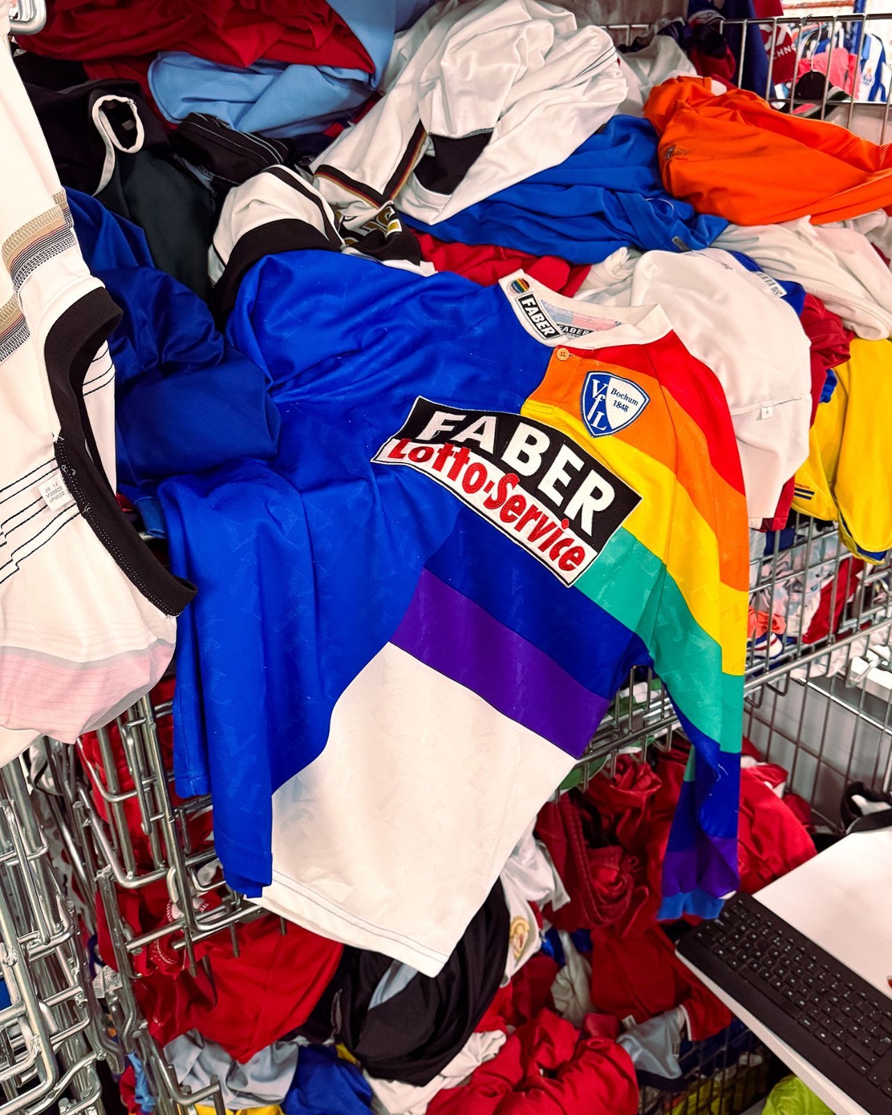 VfL Bochum 1997-98 Home Kit