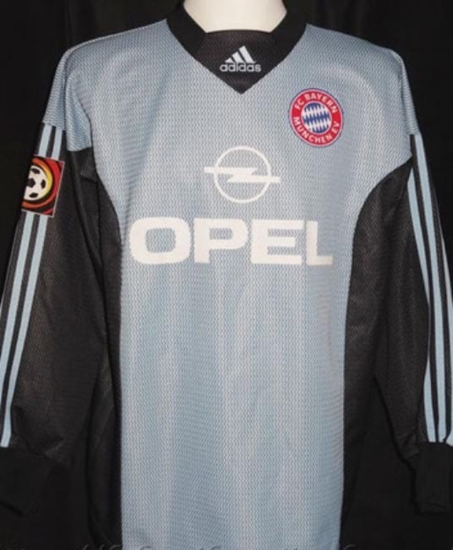 Bayern München 1998-99 GK Special Kit