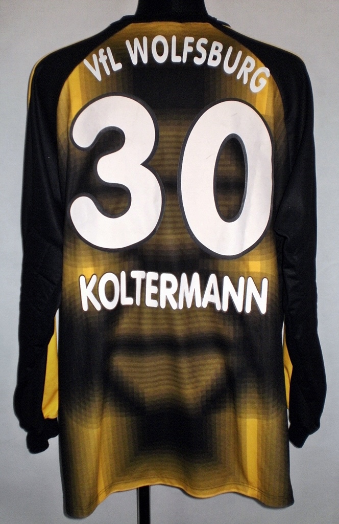 VfL Wolfsburg 1998-99 GK 1 Kit