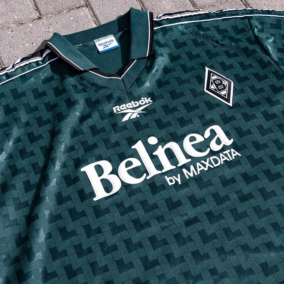 Borussia Mönchengladbach 1998-99 Away Kit