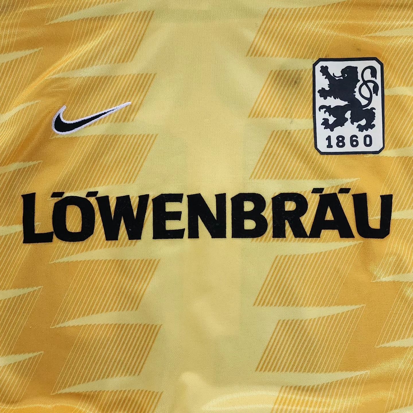 TSV 1860 München 1998-99 Third Kit