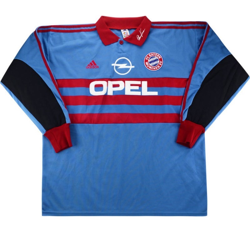 Bayern München 1999-00 GK Home Kit
