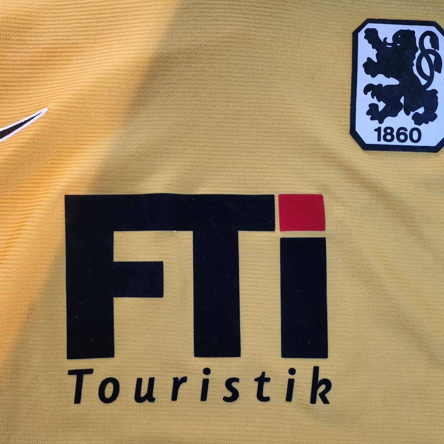 TSV 1860 München 1999-00 Third Kit