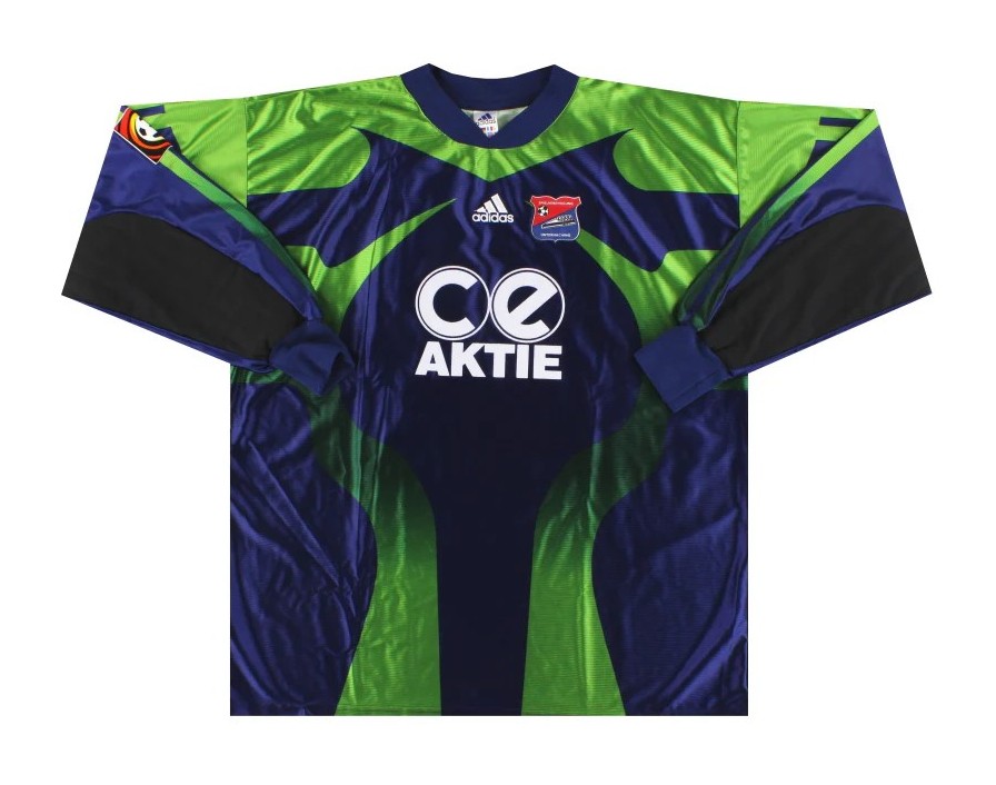 SpVgg Unterhaching 1999-00 GK 3 Kit