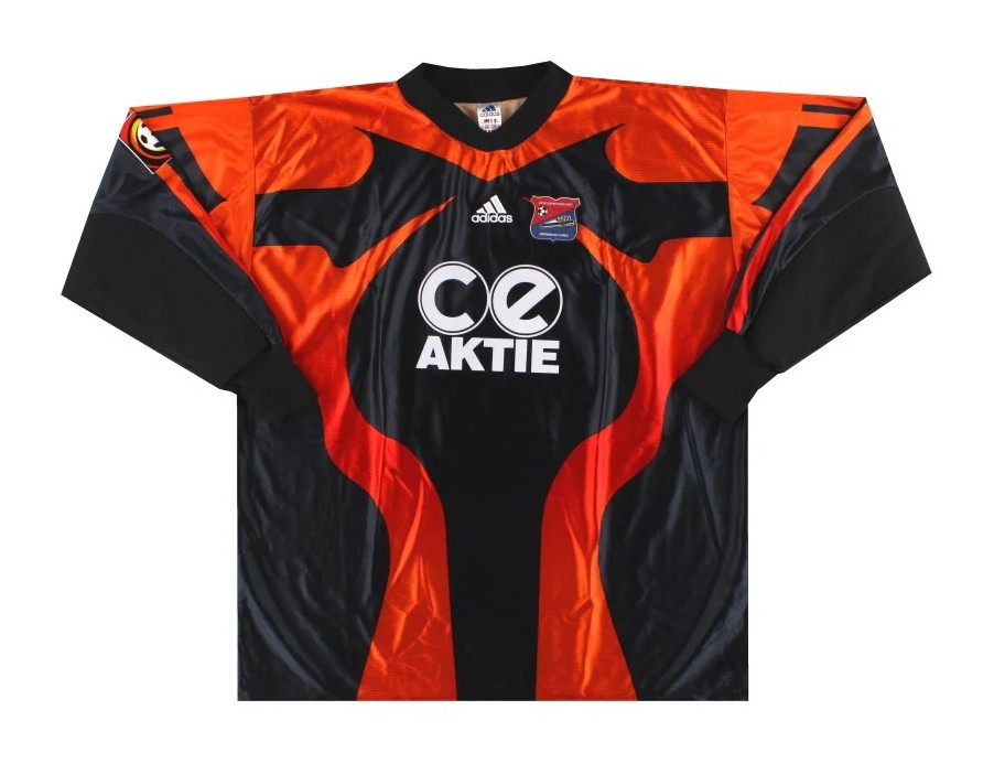 SpVgg Unterhaching 1999-00 GK 4 Kit