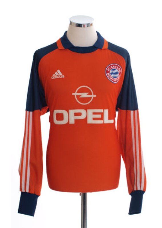 Bayern München 2000-01 GK 2 Kit