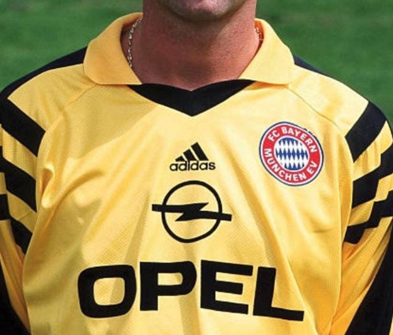 Bayern München 2000-01 GK 3 Kit