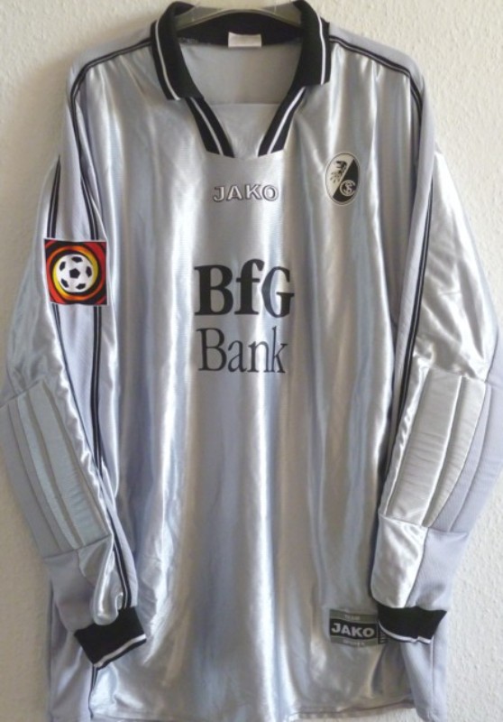 SC Freiburg 2000-01 GK 1 Kit