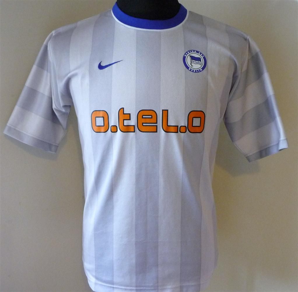 Hertha BSC 2000-01 Away Kit