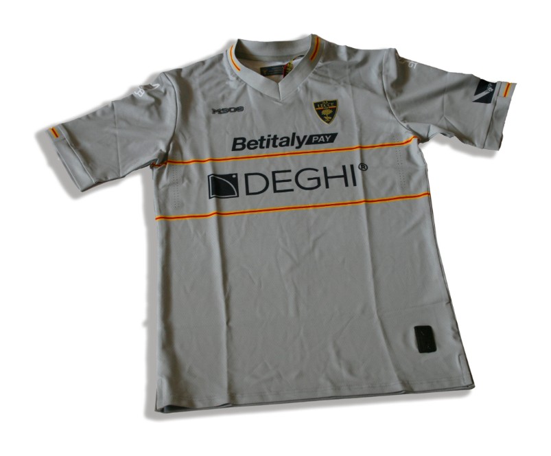 US Lecce 2023-24 GK 3 Kit