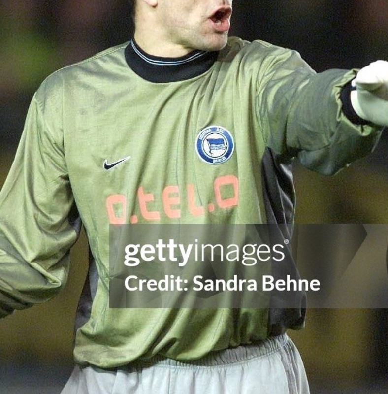 Hertha BSC 2000-01 GK 3 Kit