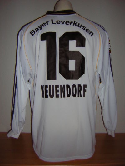 Bayer 04 Leverkusen 2000-01 Away Kit