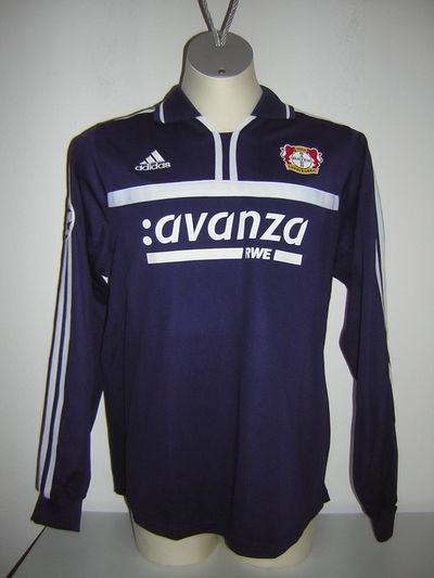 Bayer 04 Leverkusen 2000-01 Third Kit