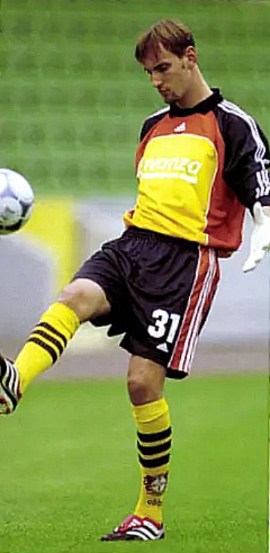 Bayer 04 Leverkusen 2000-01 GK 8 Kit