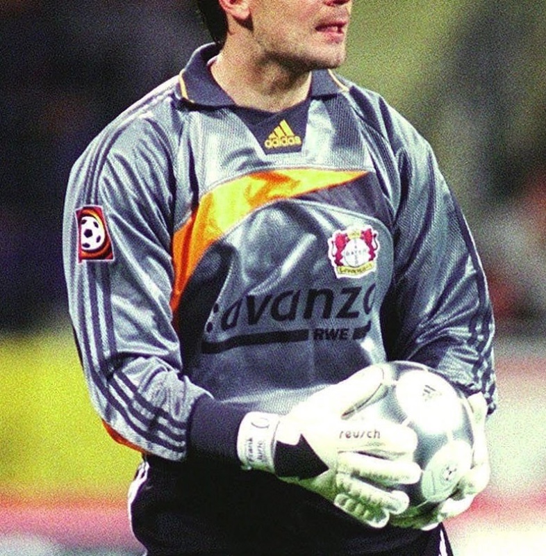 Bayer 04 Leverkusen 2000-01 GK 9 Kit