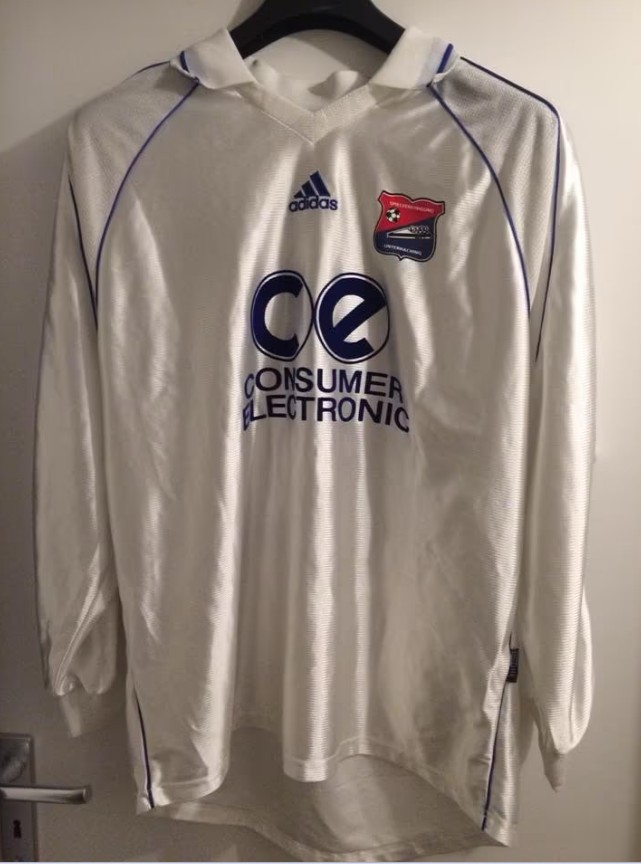 SpVgg Unterhaching 2000-01 Away Kit