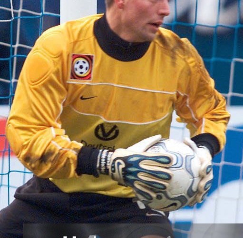 1. FC Kaiserslautern 2001-02 GK 3 Kit