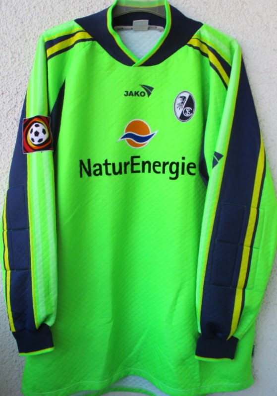 SC Freiburg 2001-02 GK 2 Kit