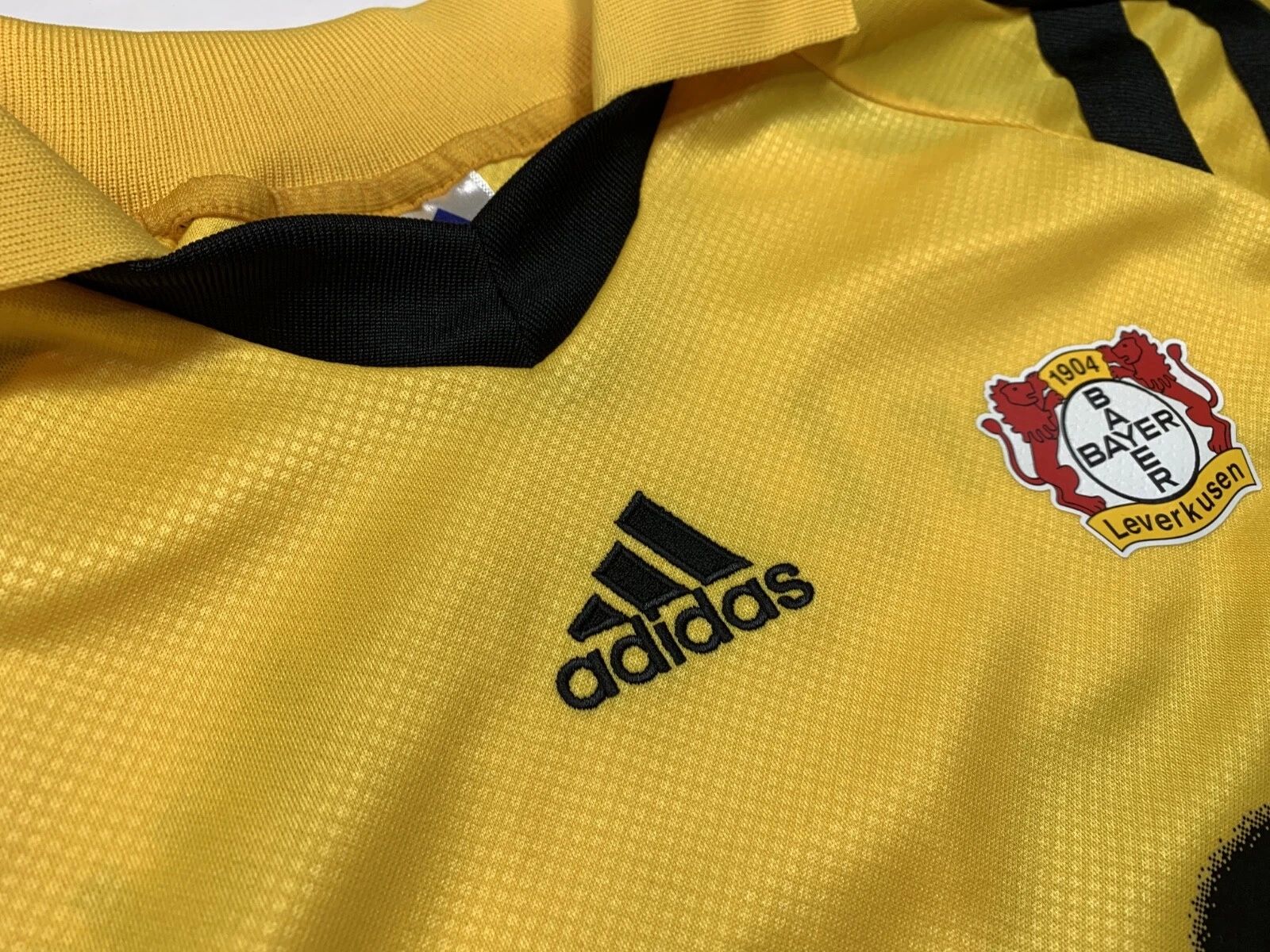 Bayer 04 Leverkusen 2001-02 GK 3 Kit