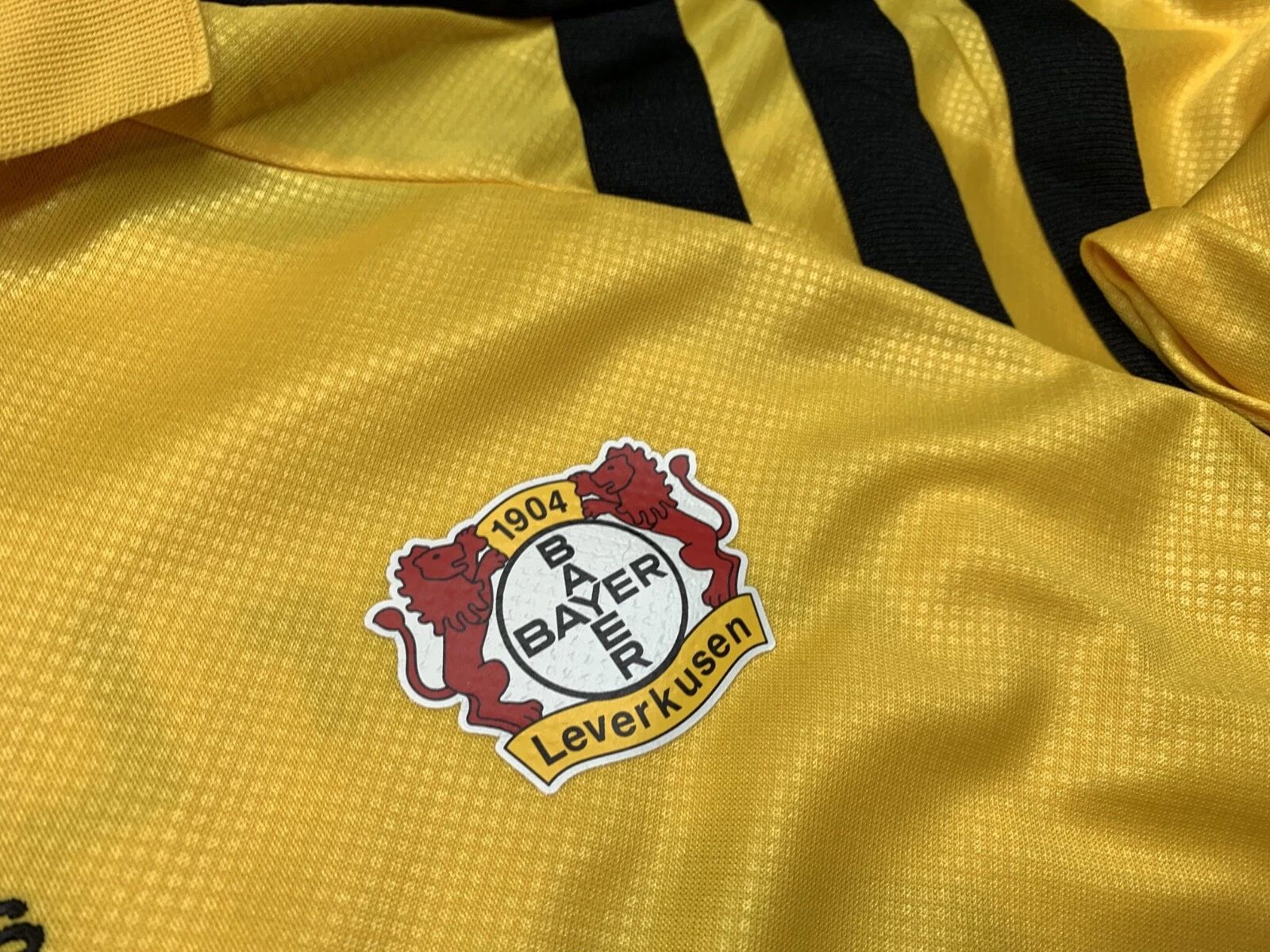 Bayer 04 Leverkusen 2001-02 GK 3 Kit