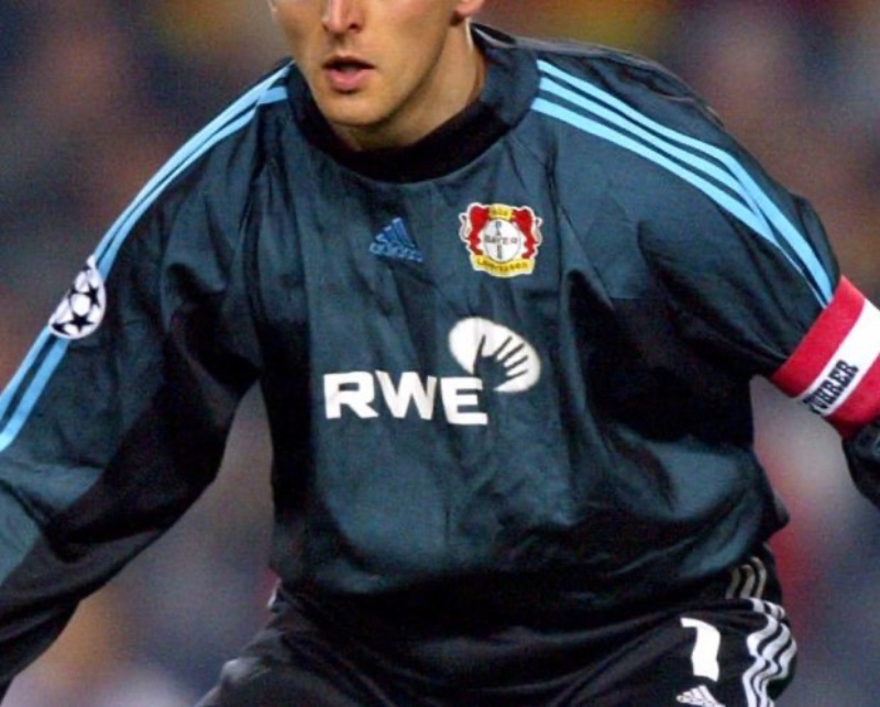 Bayer 04 Leverkusen 2002-03 GK 2 Kit