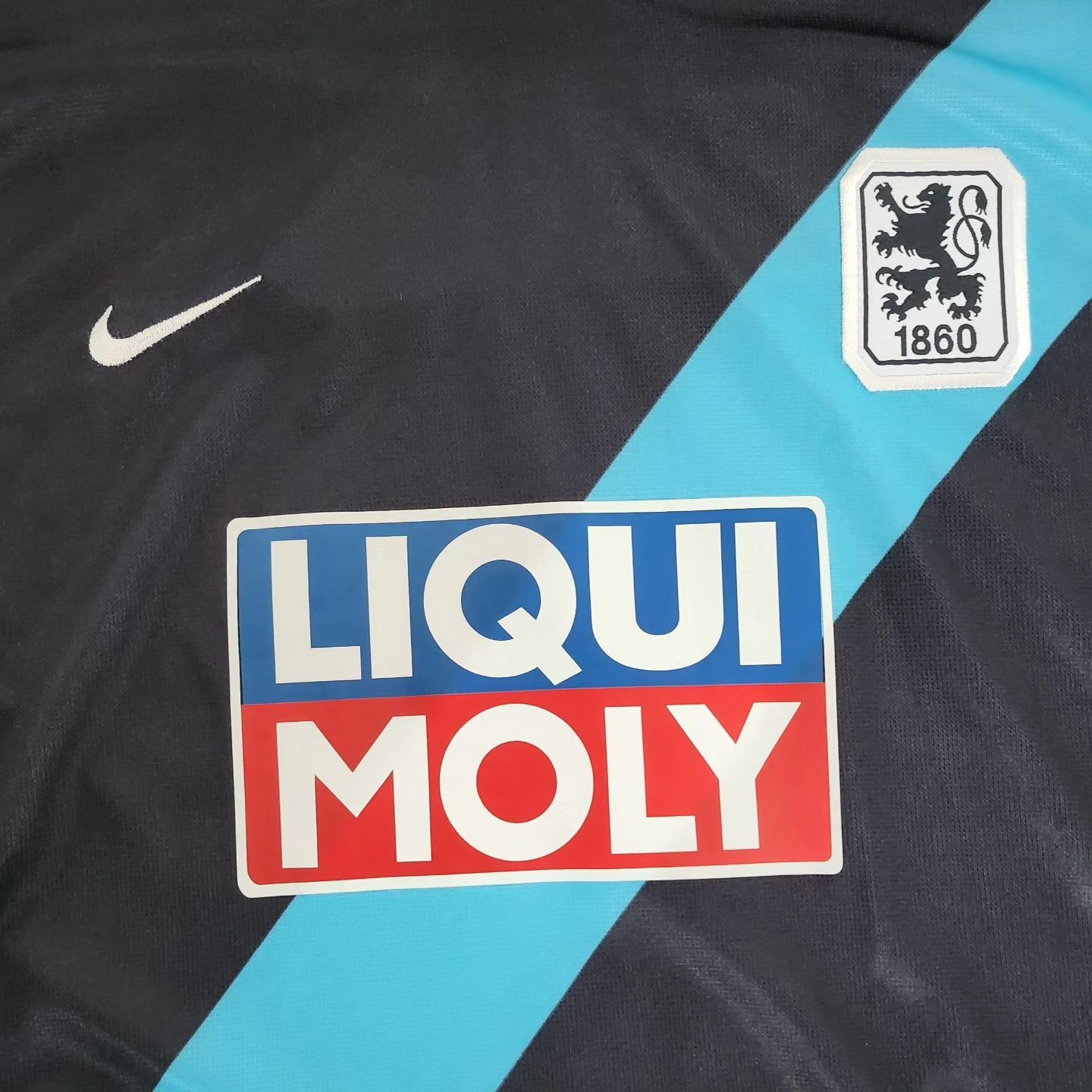 TSV 1860 München 2002-03 Away Kit