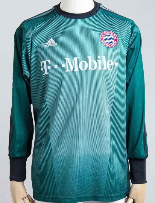 Bayern München 2003-04 GK Away Kit