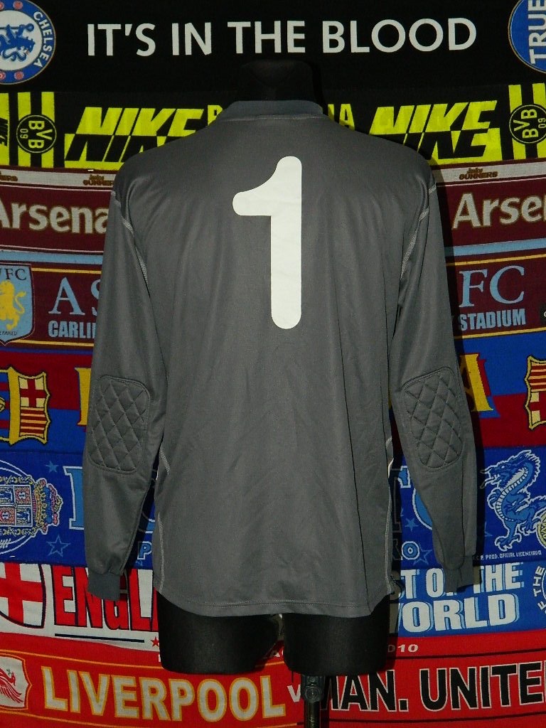 Hannover 96 2003-04 GK 1 Kit