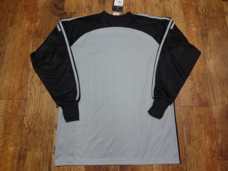 Bayer 04 Leverkusen 2003-04 GK 1 Kit