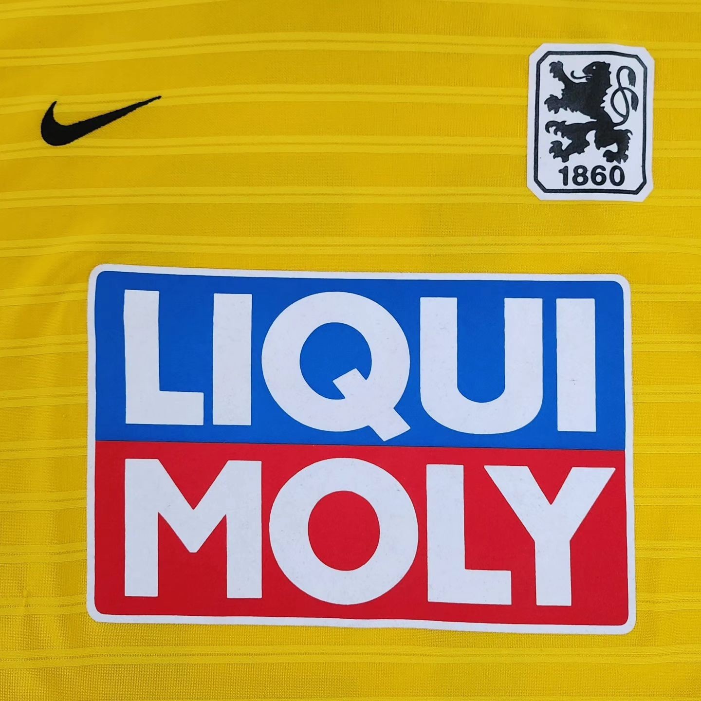 TSV 1860 München 2003-04 Third Kit