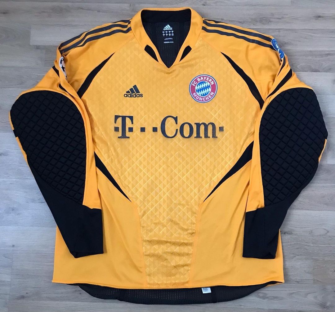 Bayern München 2004-05 GK 2 Kit