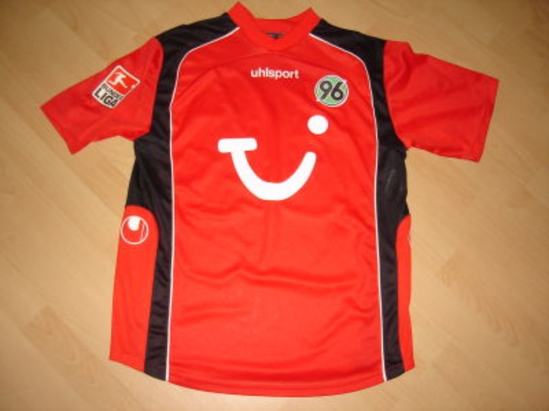 Hannover 96 2004-05 Home Kit