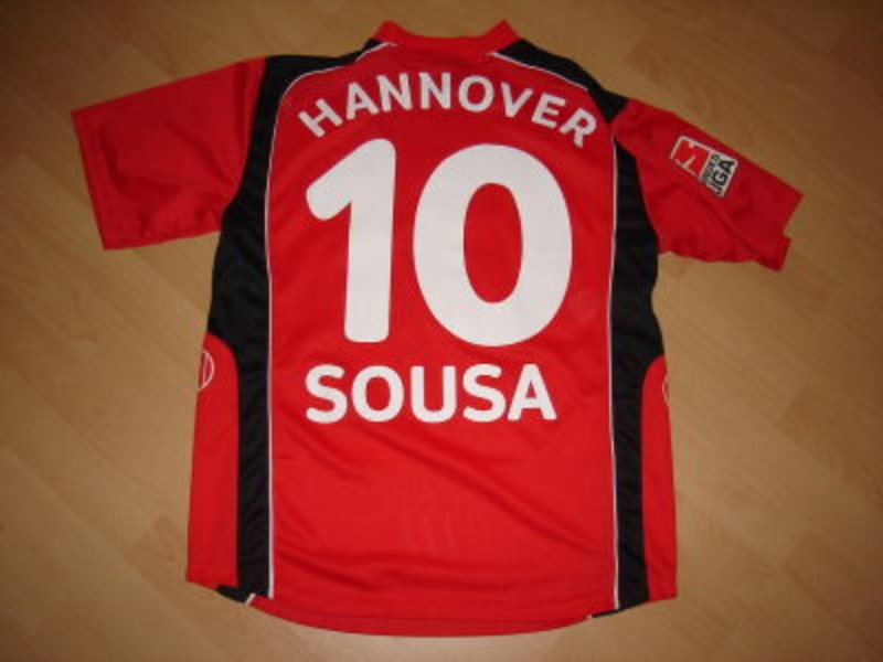 Hannover 96 2004-05 Home Kit
