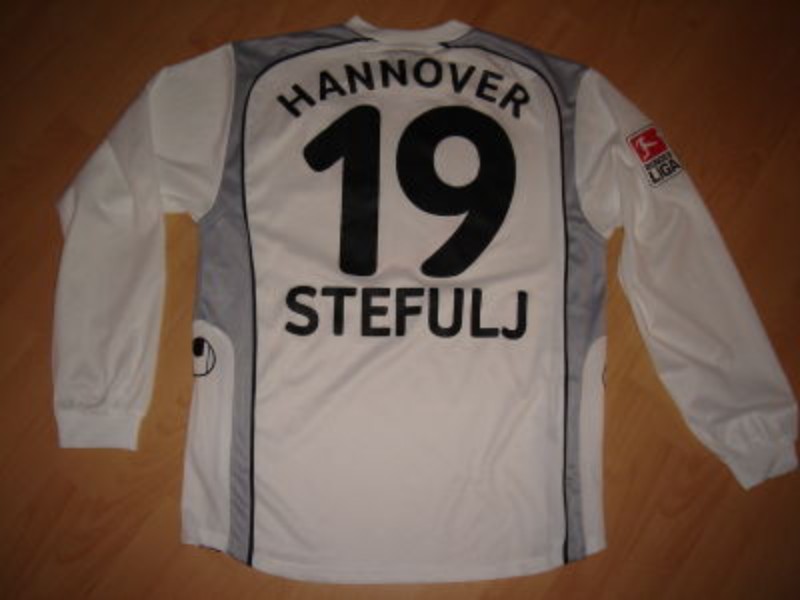 Hannover 96 2004-05 Away Kit