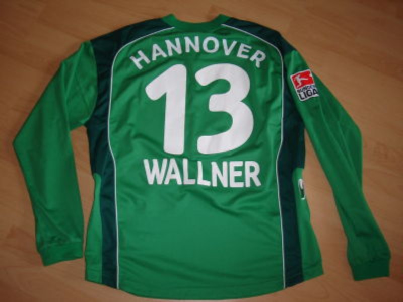 Hannover 96 2004-05 Third Kit