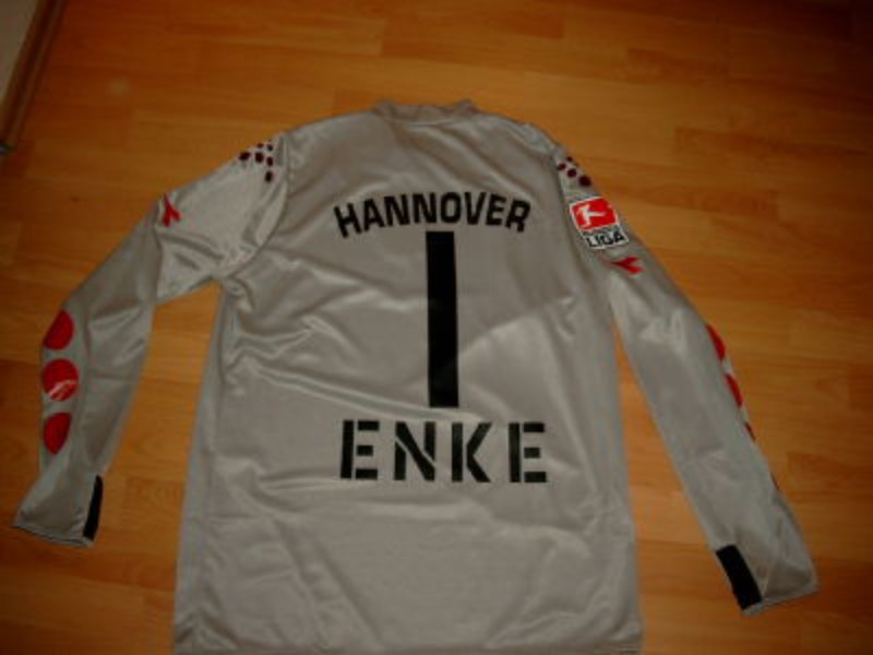 Hannover 96 2005-06 GK 1 Kit