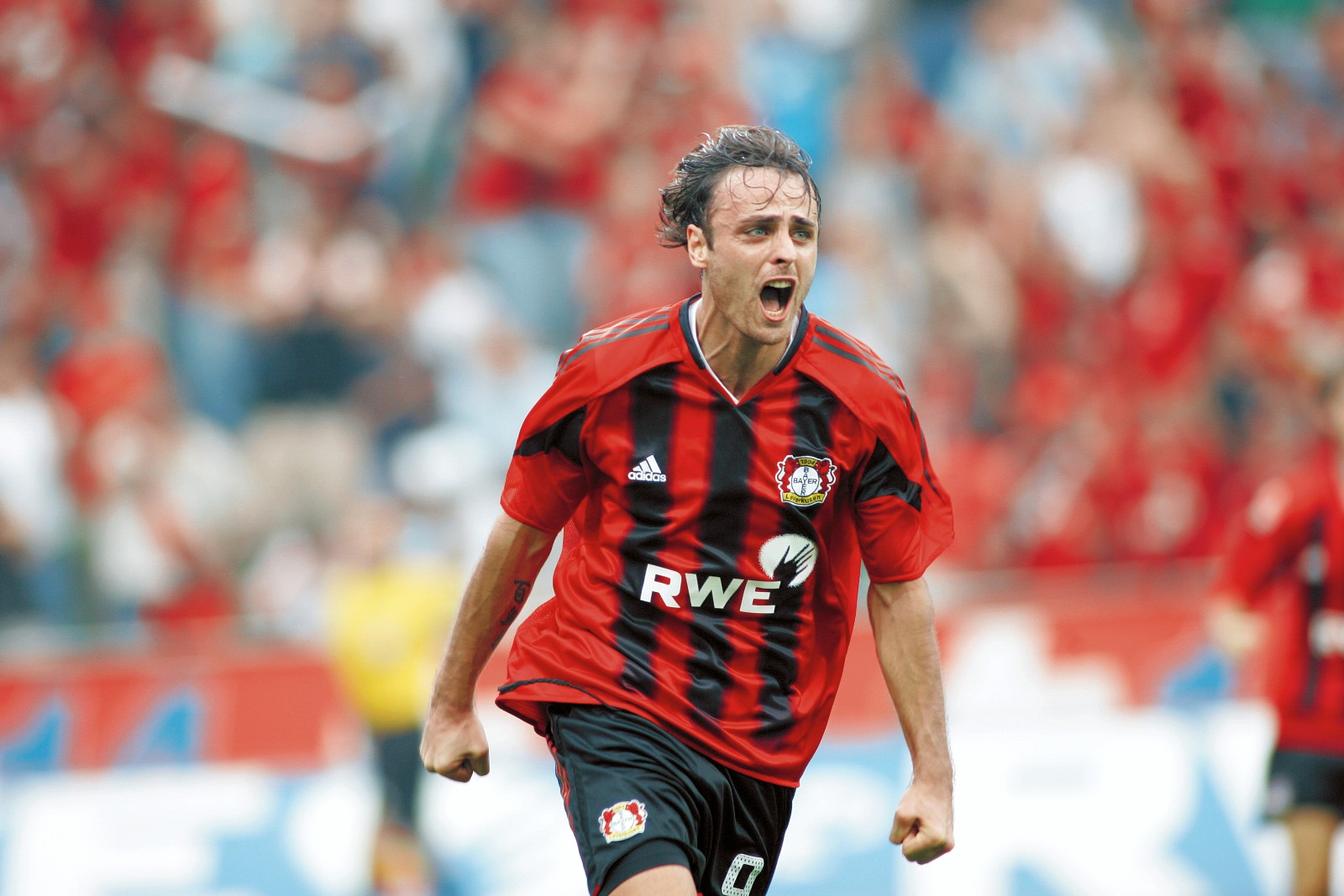 Bayer 04 Leverkusen 2005-06 Home Kit