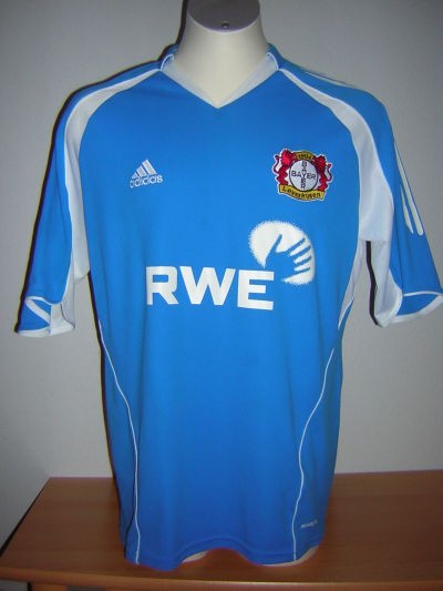 Bayer 04 Leverkusen 2005-06 Away Kit