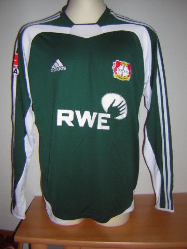 Bayer 04 Leverkusen 2005-06 Third Kit
